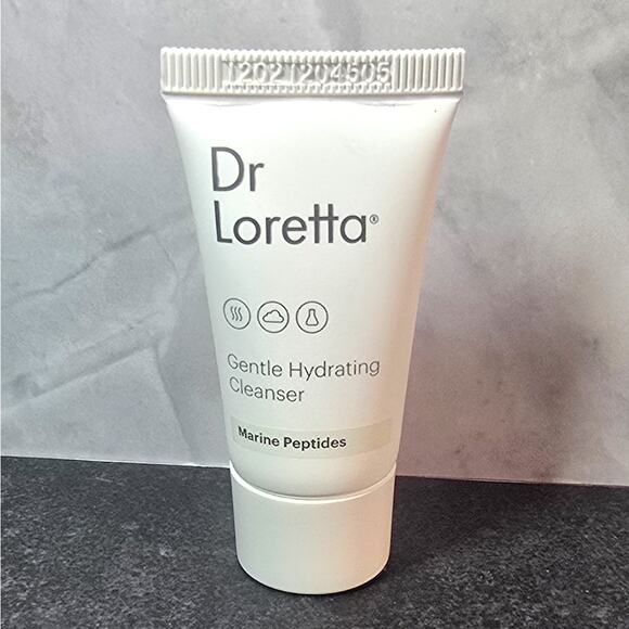 Dr. Loretta New Gentle Hydrating Cleanser travel size 15 ml - Picture 2 of 4